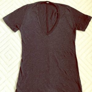 Monrow XS black heather v-neck t-shirt